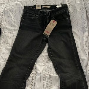 Classic Mid Rise Levi’s